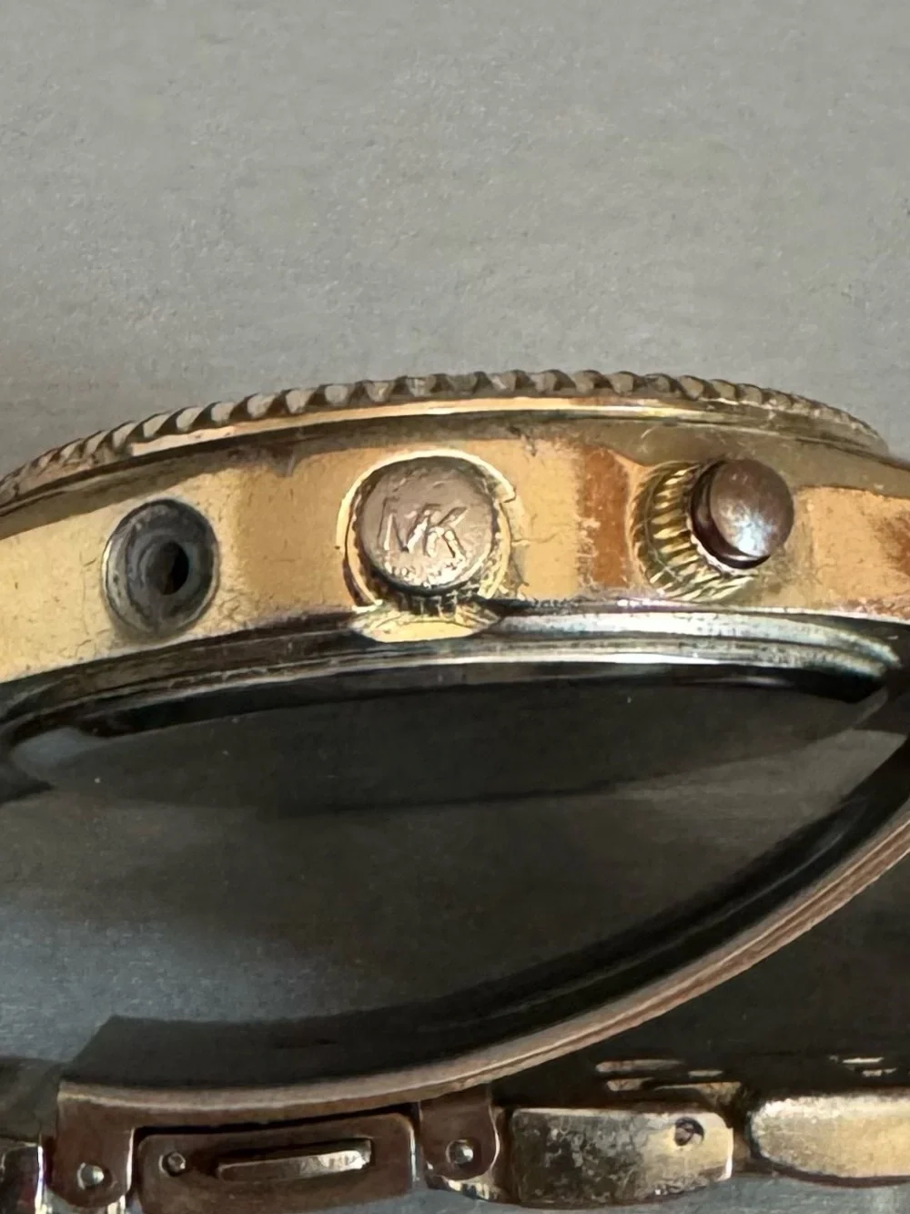 Michael Kors P152G Gold Stainless Steel Analog Dial Women's Watch